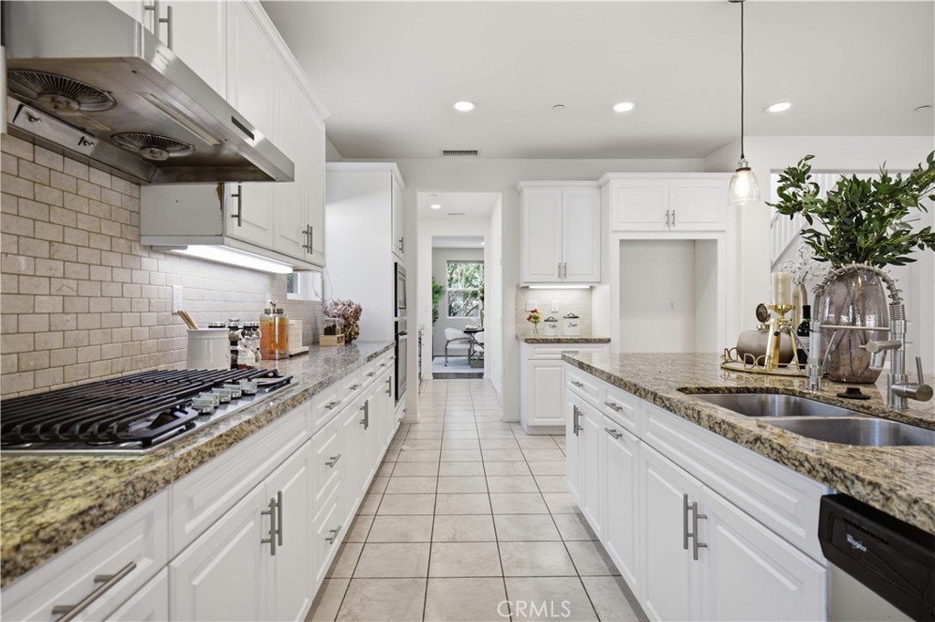 3401 E Rutherford
