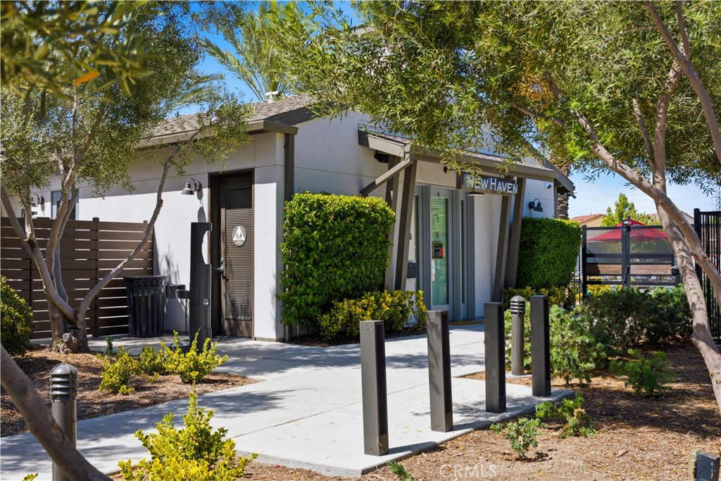 3401 E Rutherford
