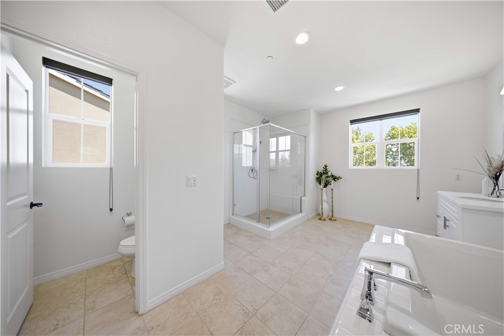 3401 E Rutherford