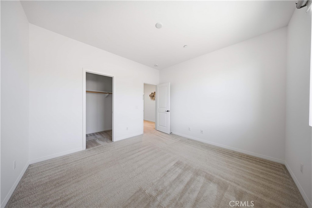 3401 E Rutherford