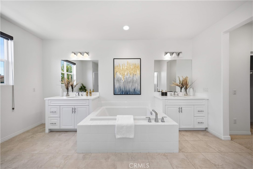 3401 E Rutherford
