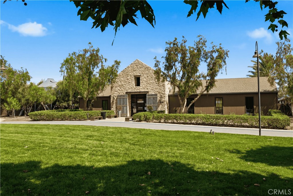 3401 E Rutherford