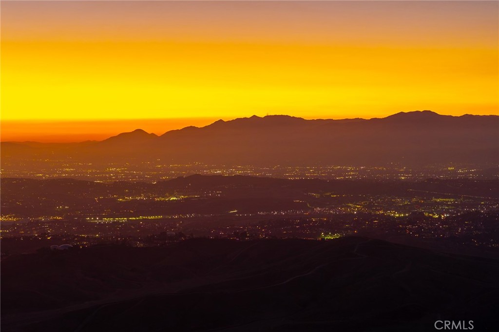 2460 Valley View