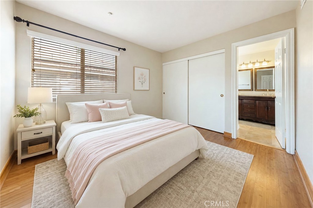2460 Valley View