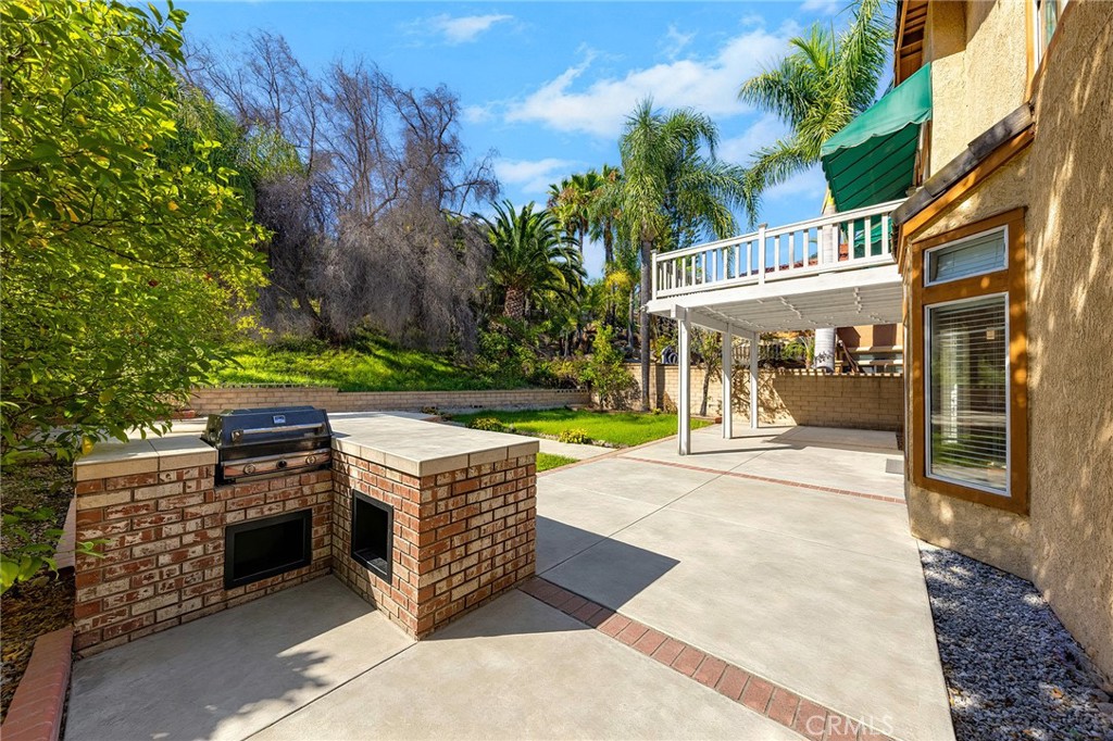 2460 Valley View