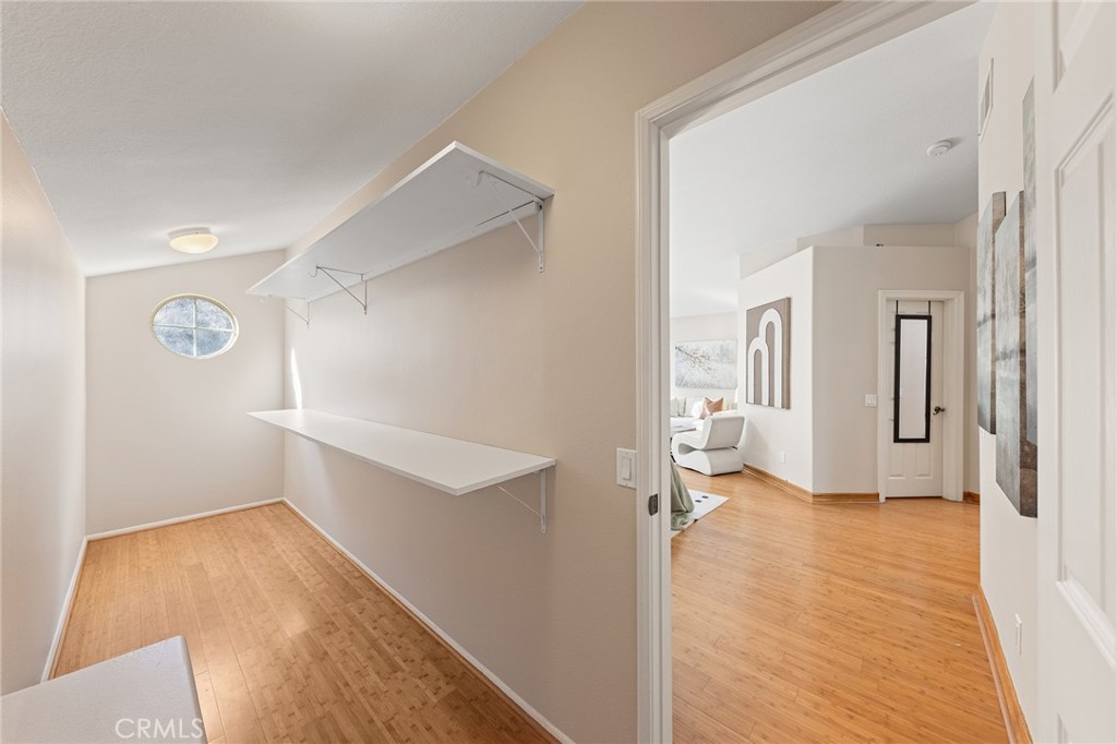 2460 Valley View