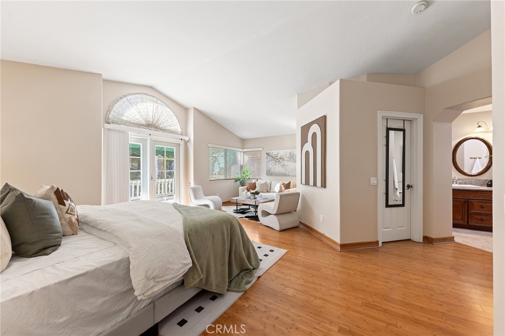 2460 Valley View