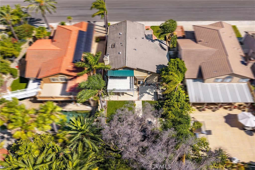 2460 Valley View