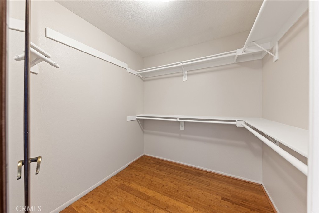 2460 Valley View