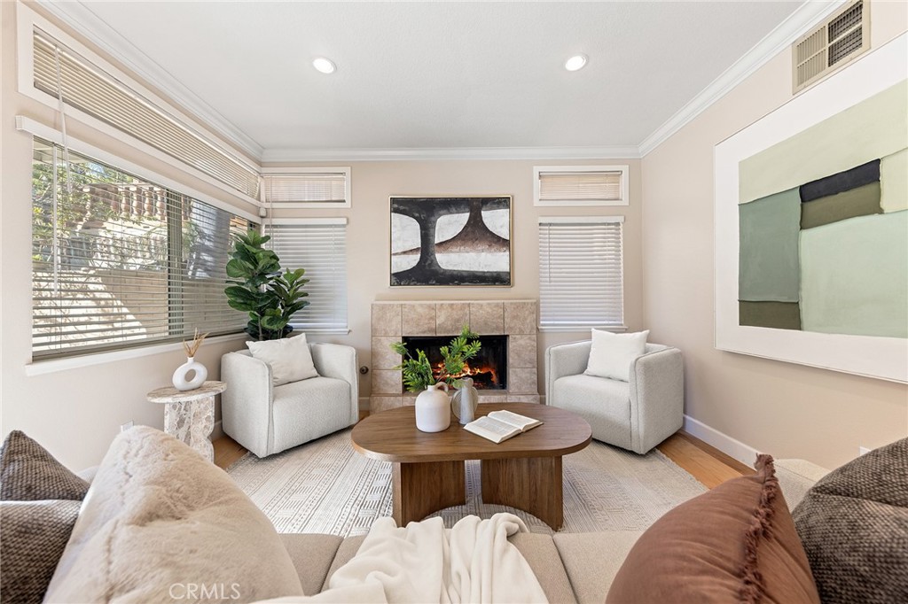 2460 Valley View