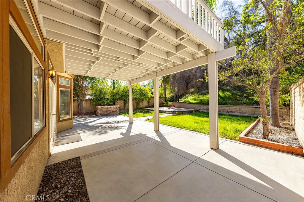 2460 Valley View