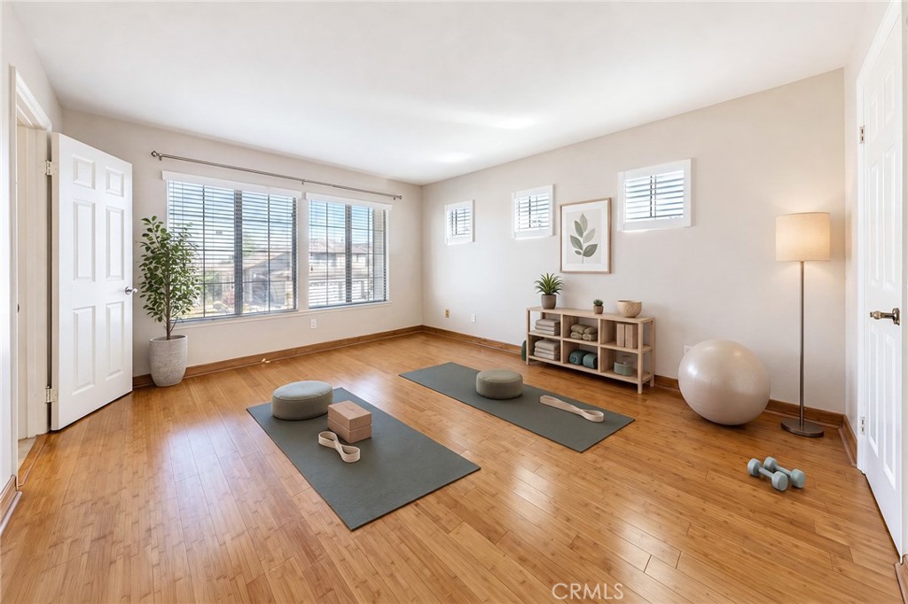 2460 Valley View