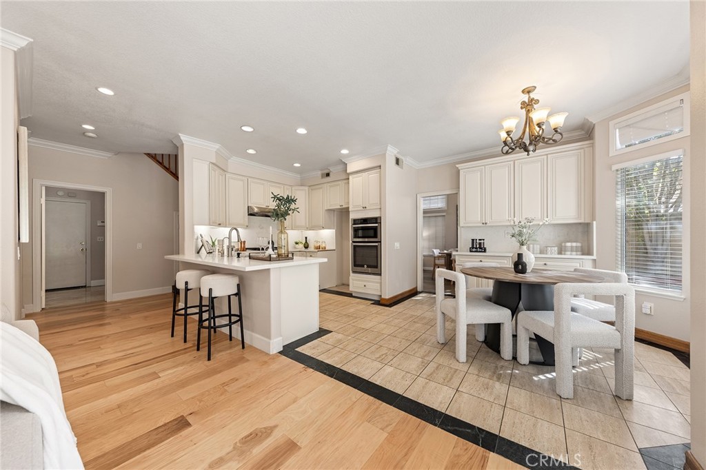 2460 Valley View