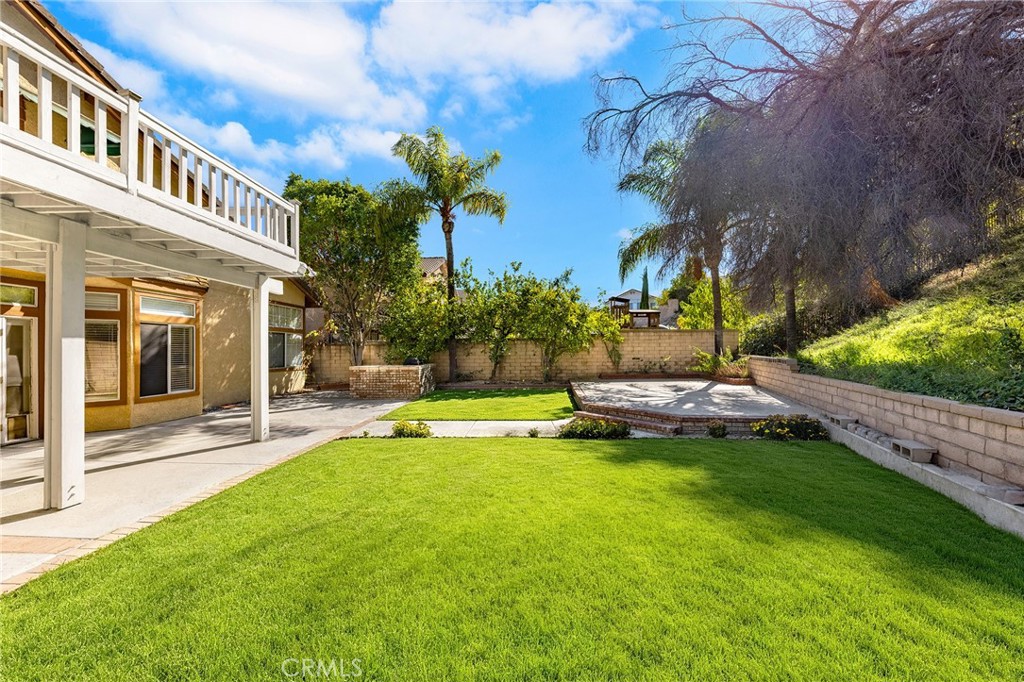 2460 Valley View