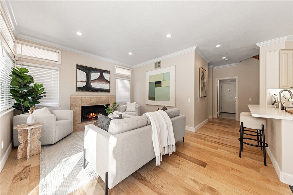 2460 Valley View