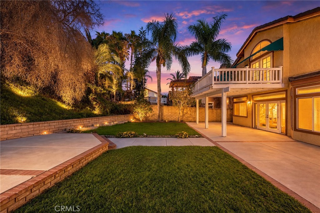 2460 Valley View