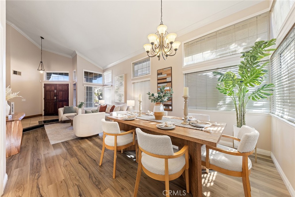 2460 Valley View