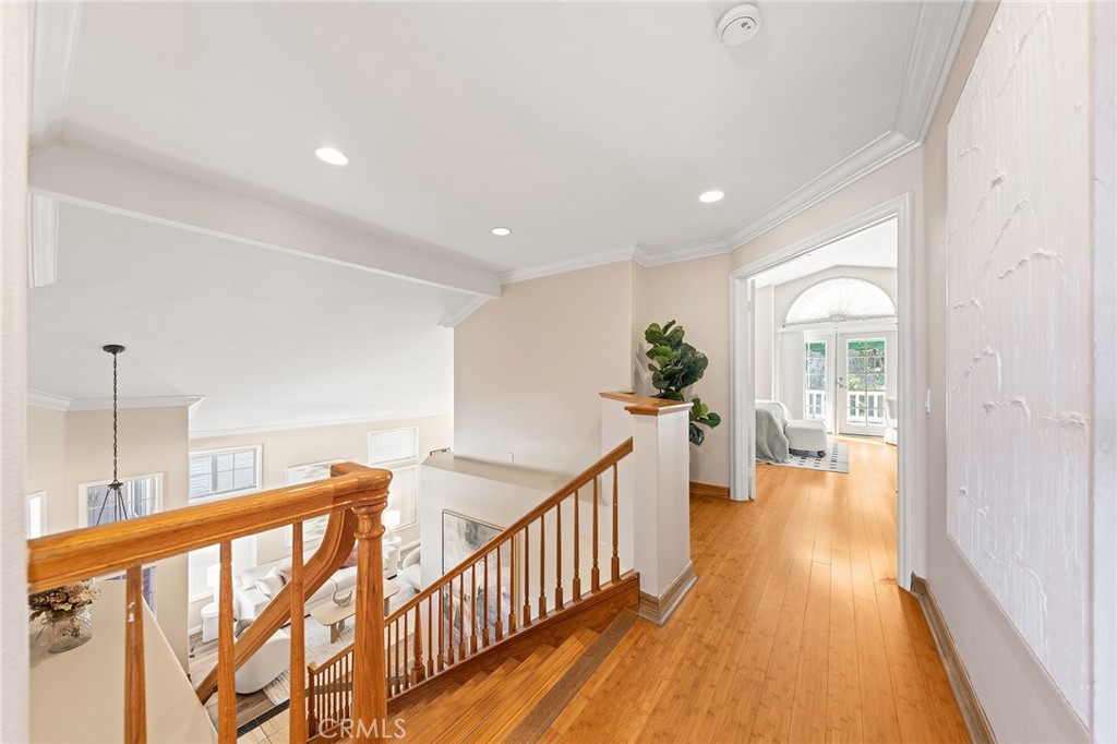 2460 Valley View
