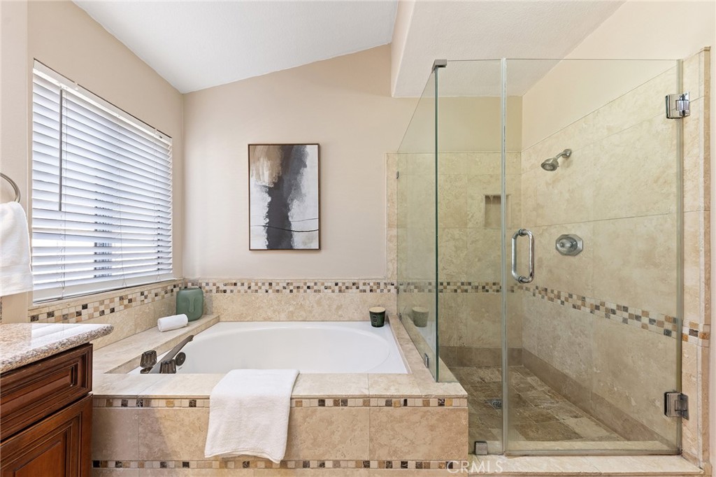 2460 Valley View