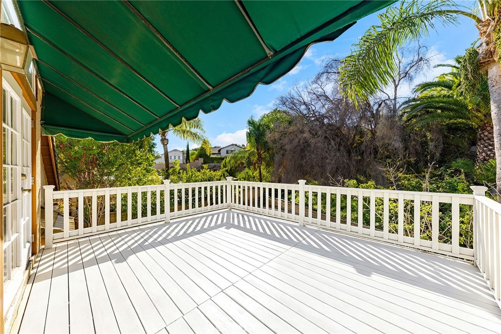 2460 Valley View