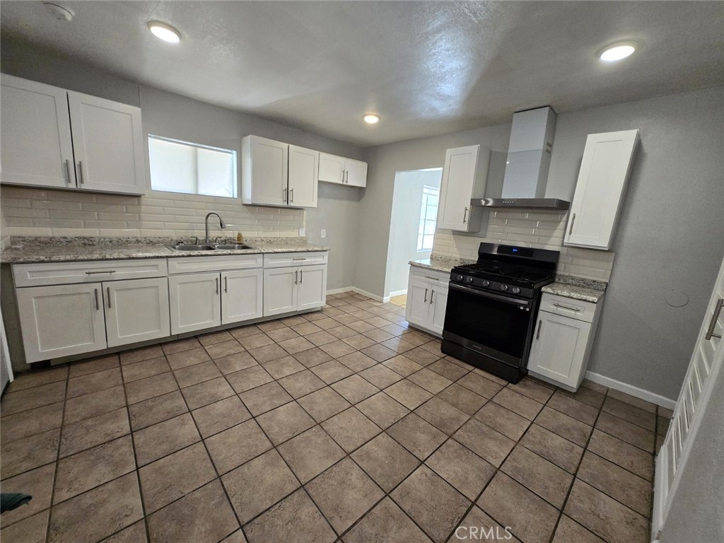 16466 Arrow Boulevard 2