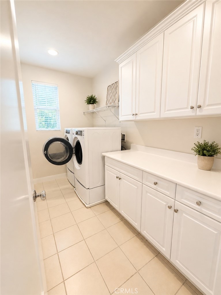 9738 La Vine Court