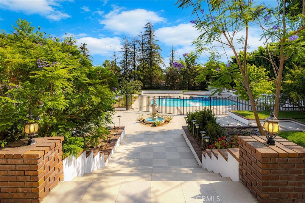 648 Pomello Drive