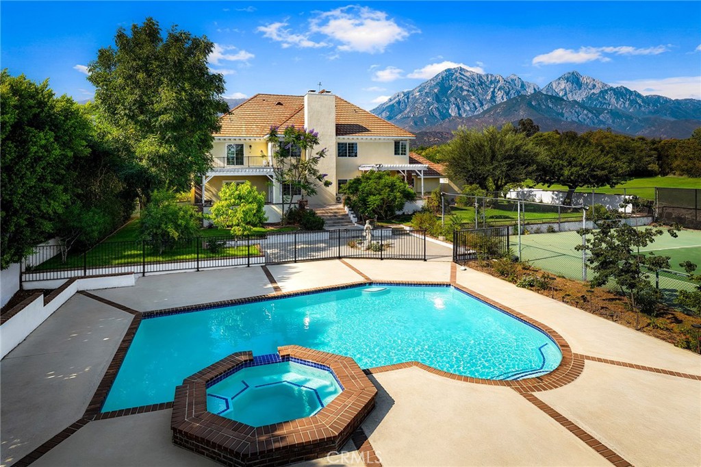 648 Pomello Drive