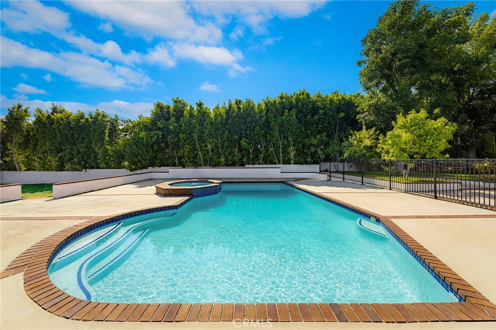 648 Pomello Drive