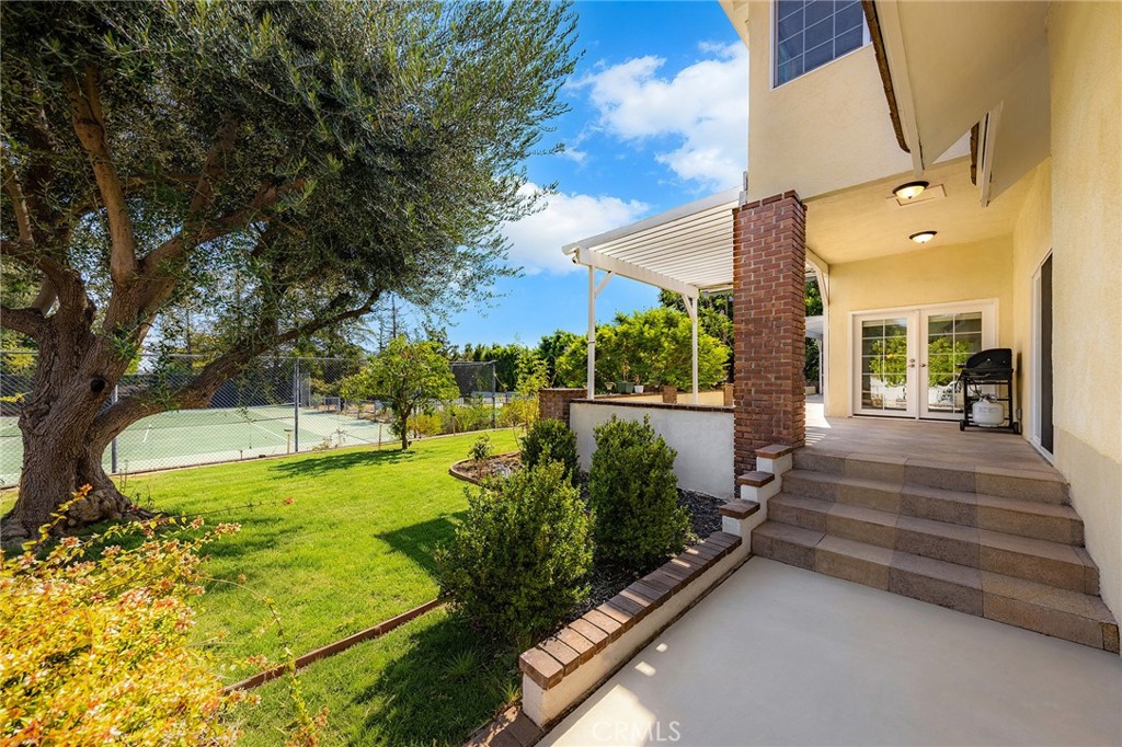 648 Pomello Drive