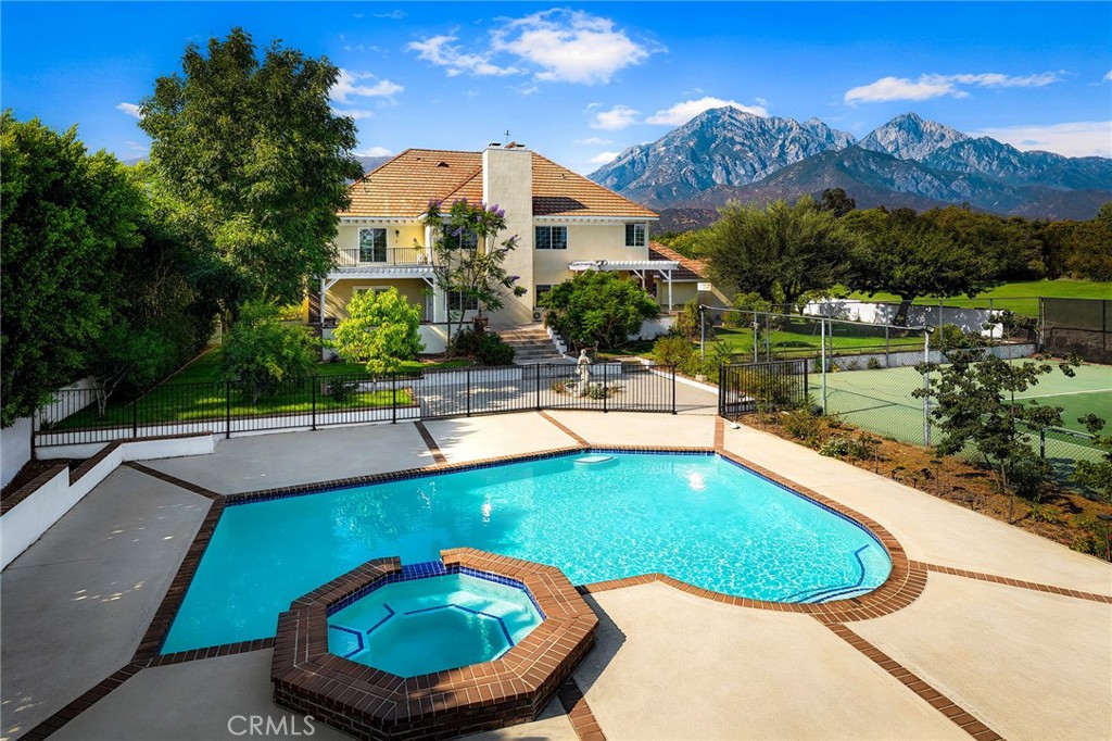 648 Pomello Drive