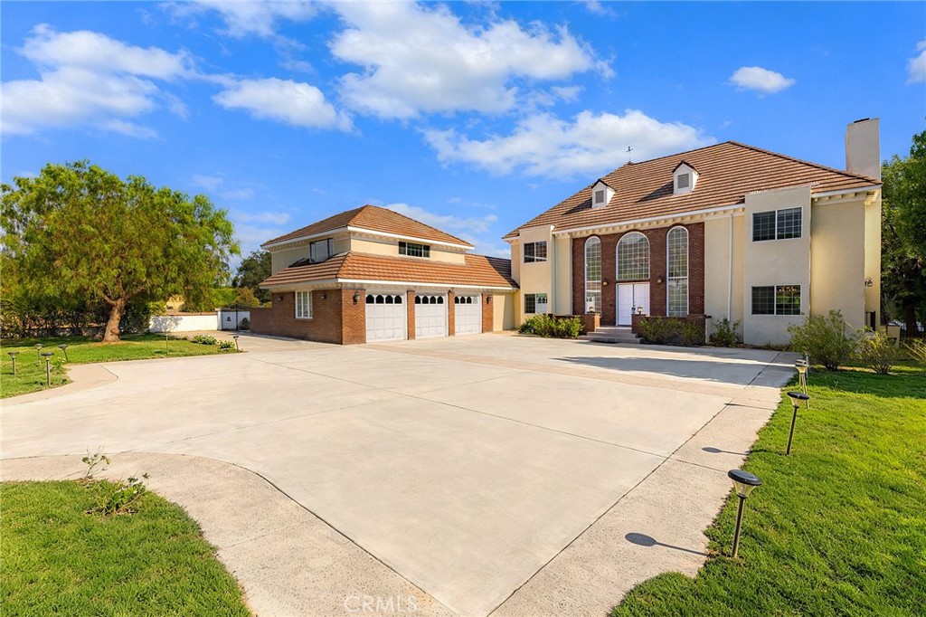 648 Pomello Drive