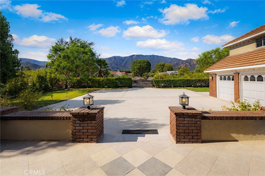 648 Pomello Drive