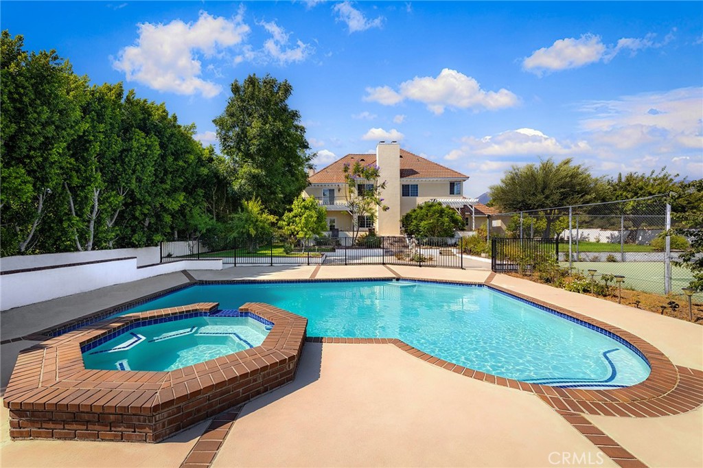 648 Pomello Drive
