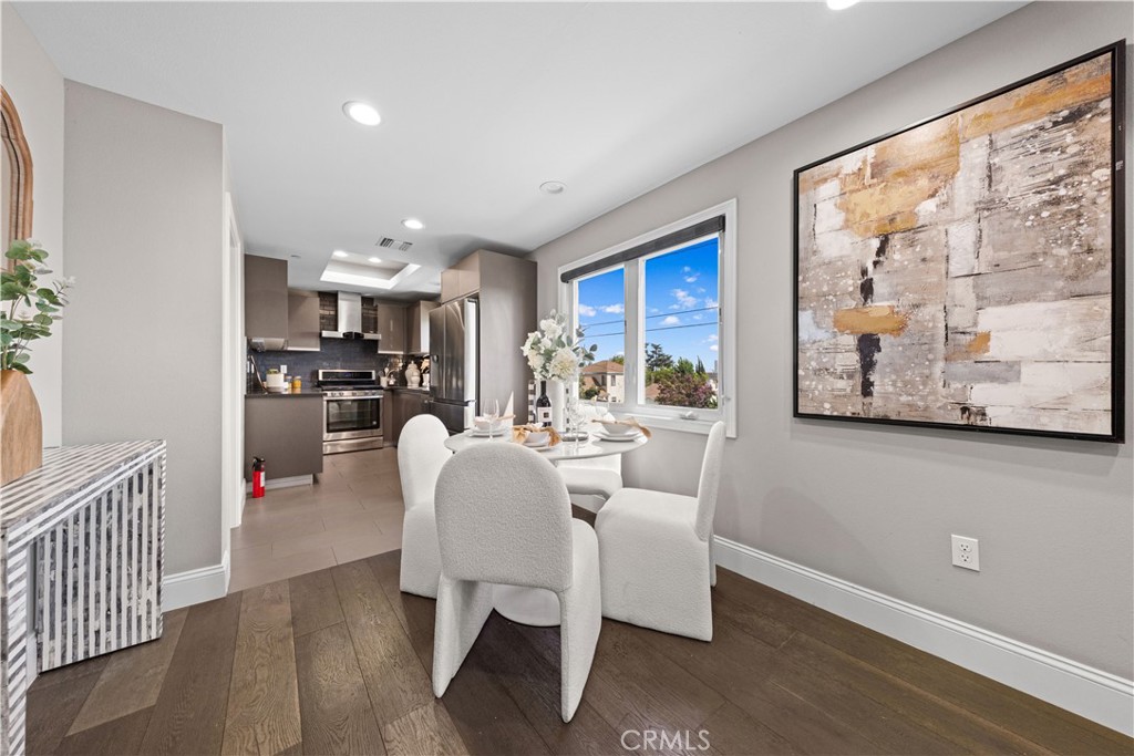 519 W Newby