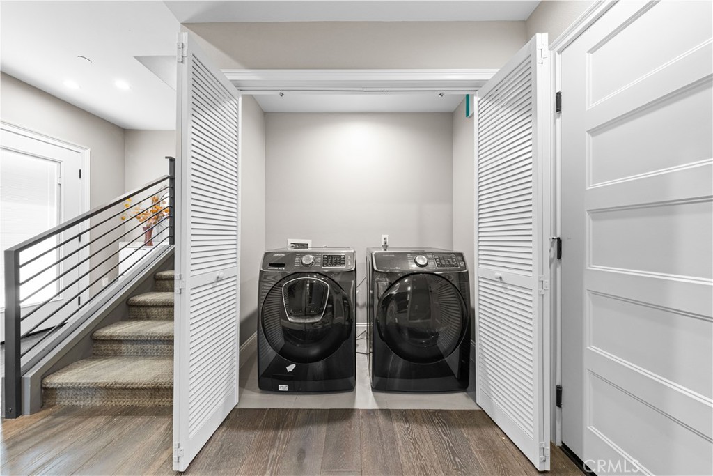 519 W Newby