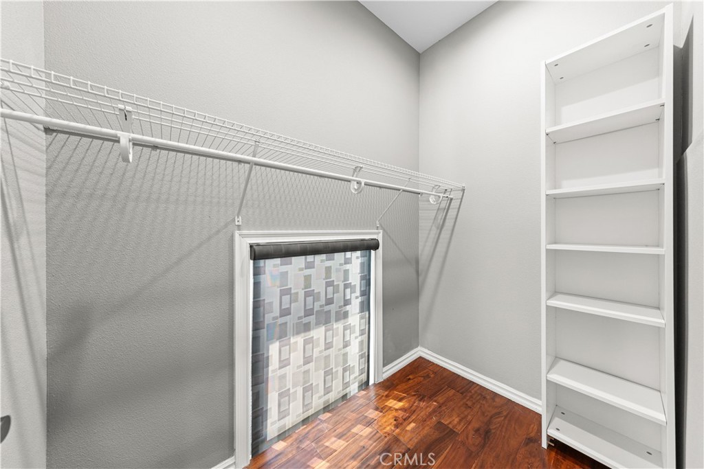 519 W Newby