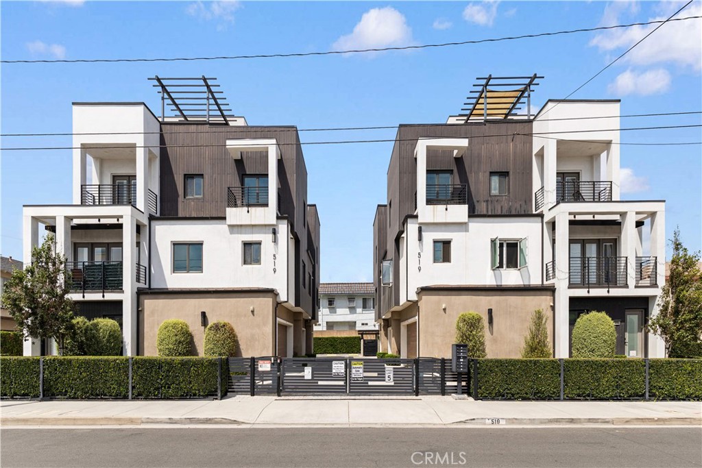 519 W Newby