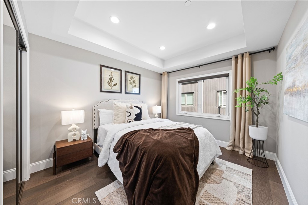 519 W Newby
