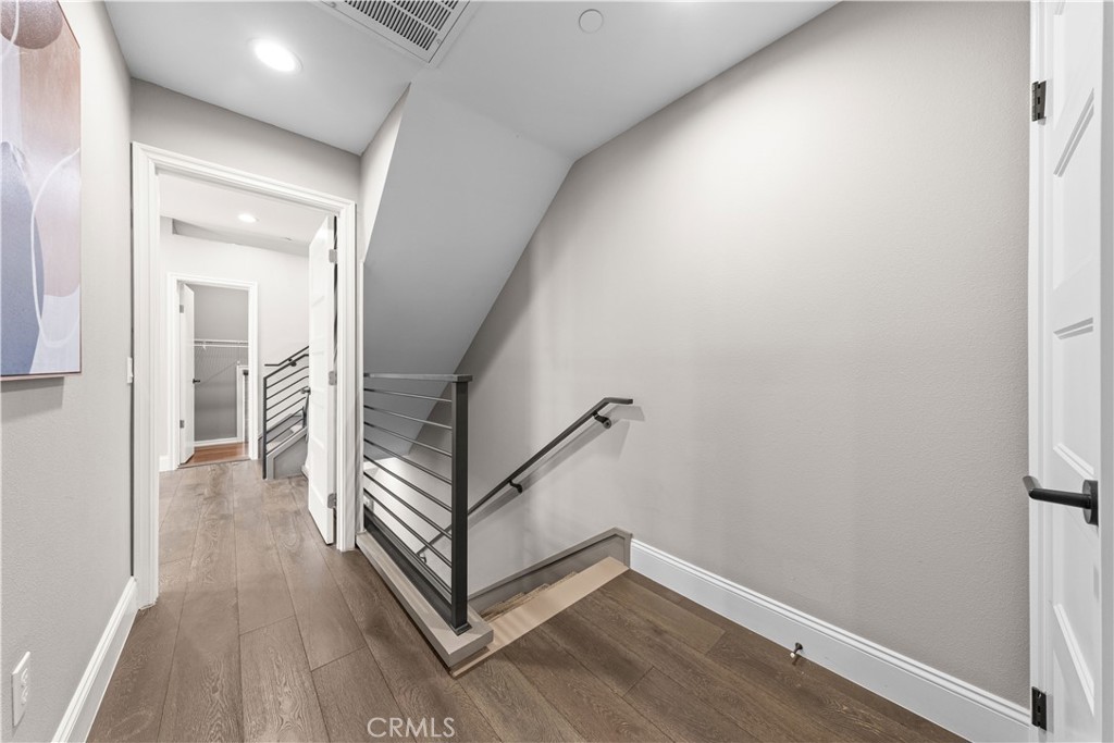 519 W Newby