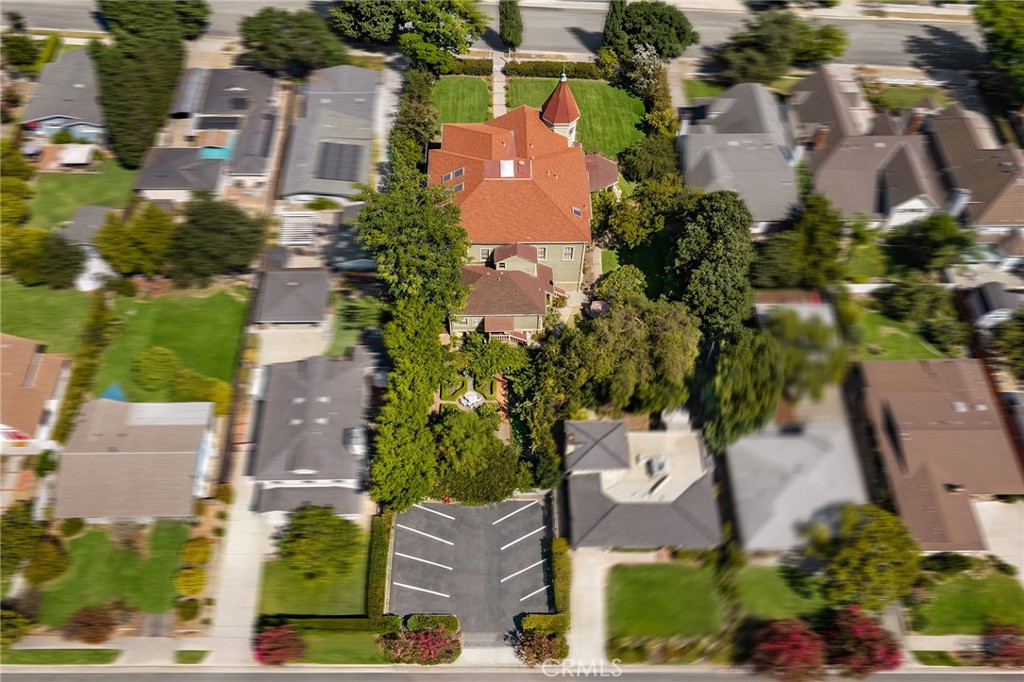 225 N Lima