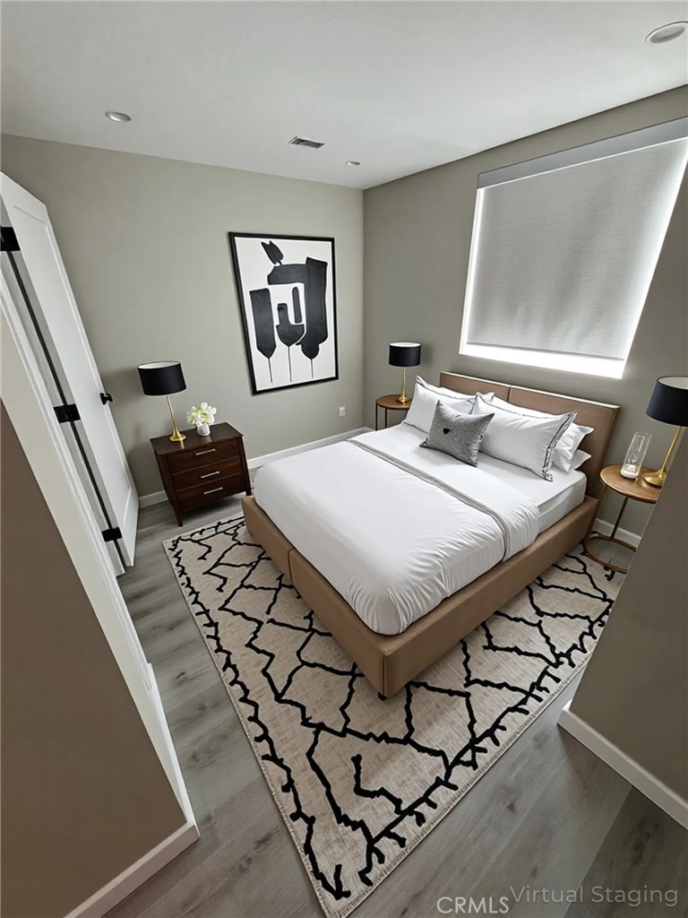 327 N Chicago