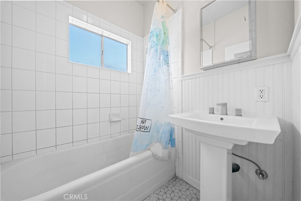 2441 Fairmount