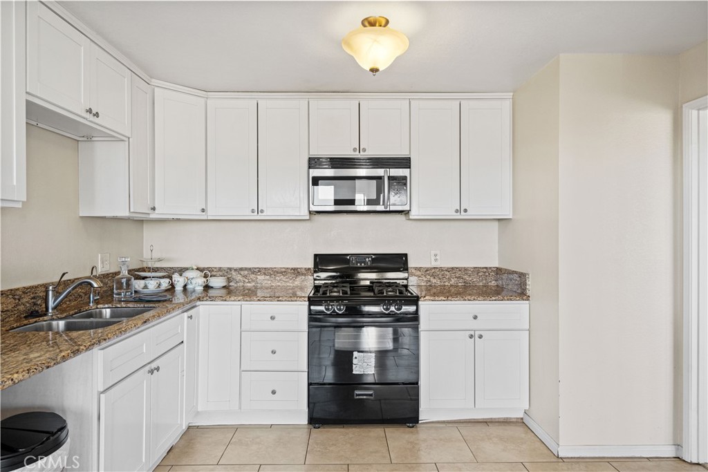 1033 Lakeview