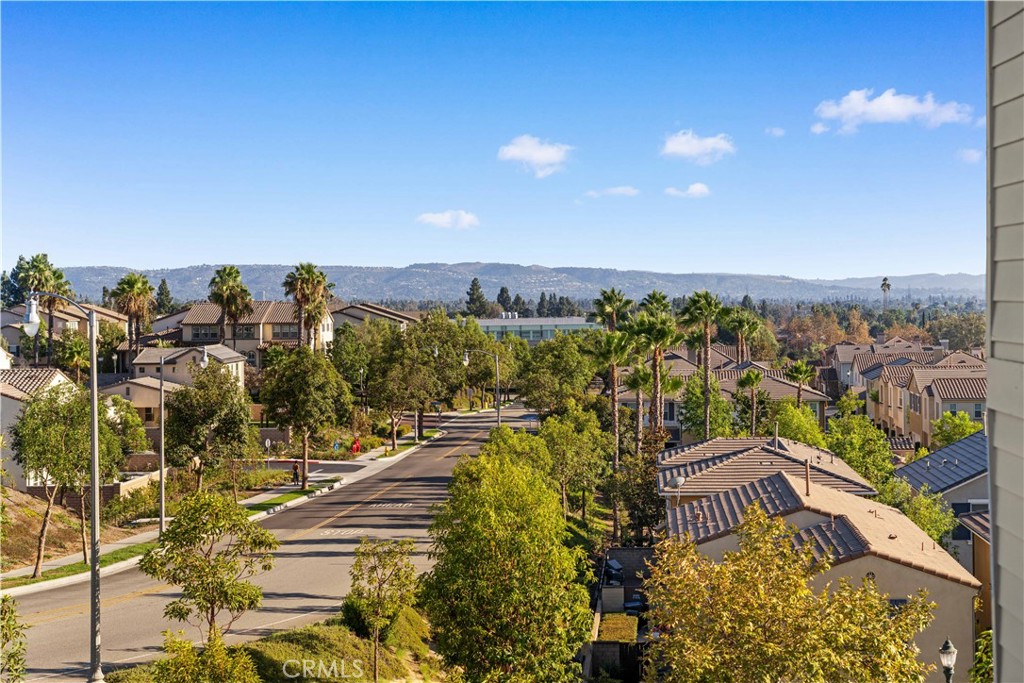 1033 Lakeview