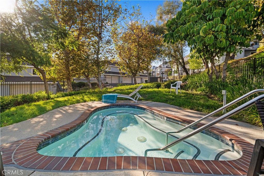 1033 Lakeview
