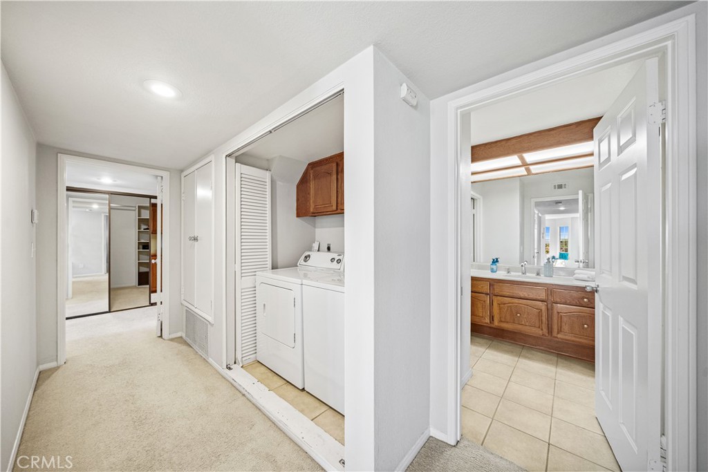 1033 Lakeview