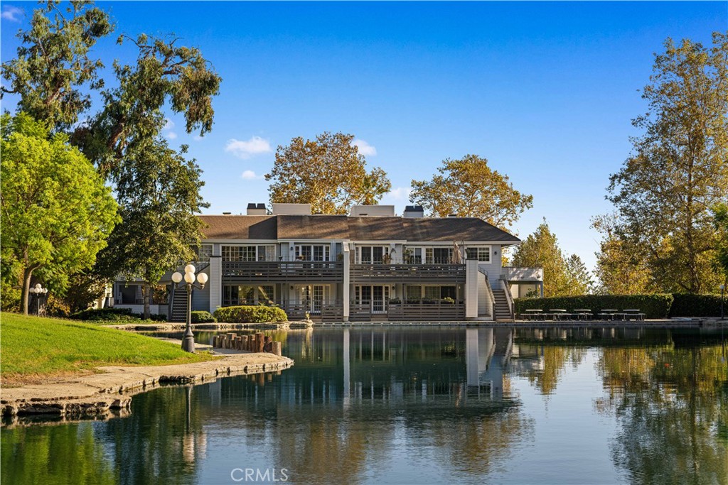 1033 Lakeview