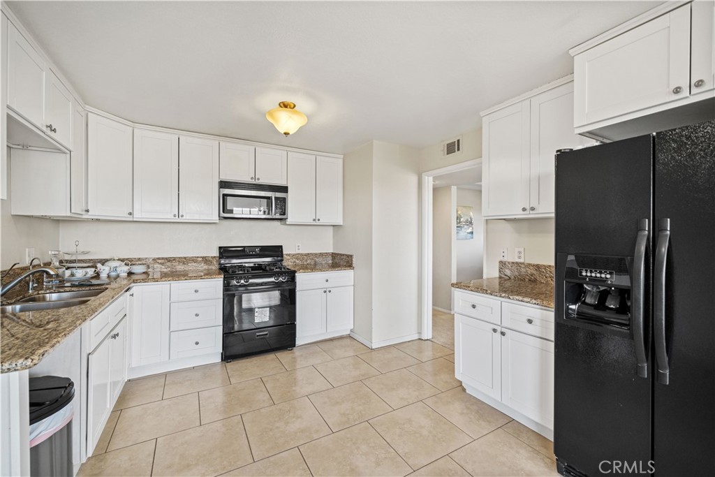 1033 Lakeview