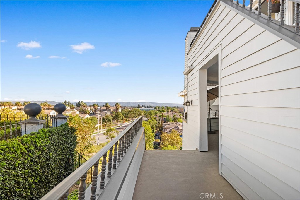 1033 Lakeview